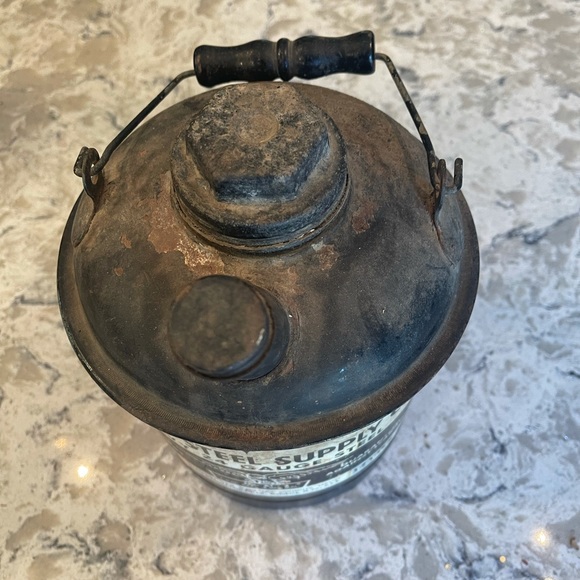 Vintage Gas Can - Picture 5 of 6